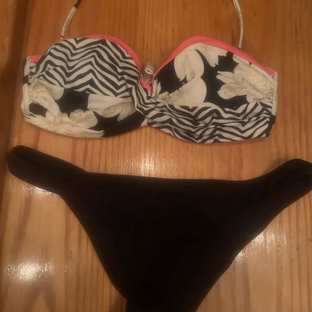 Cute Victoria secret bikini